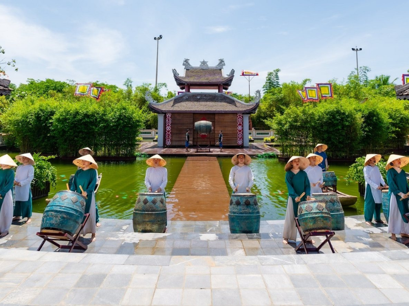 Tour Hội An - VinWonders Nam Hội An 1 ngày (khu vui chơi giải trí, công viên nước, River Safari)