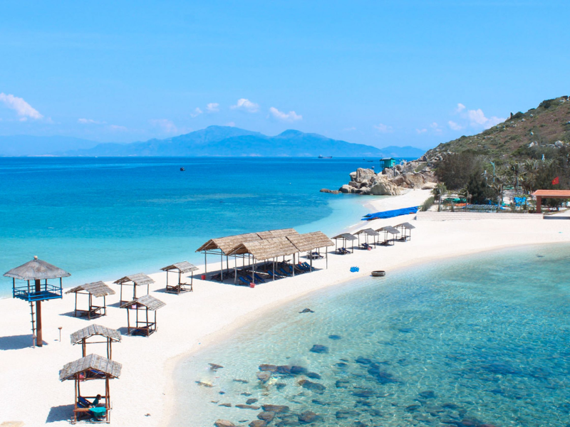 Tour Hòn Nội - Đảo Yến 1 Ngày Từ Nha Trang
