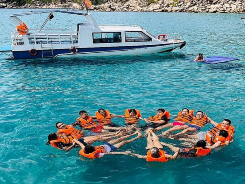 Tour 2 Đảo Vịnh San Hô & Hòn Tằm 1 Ngày Từ Nha Trang
