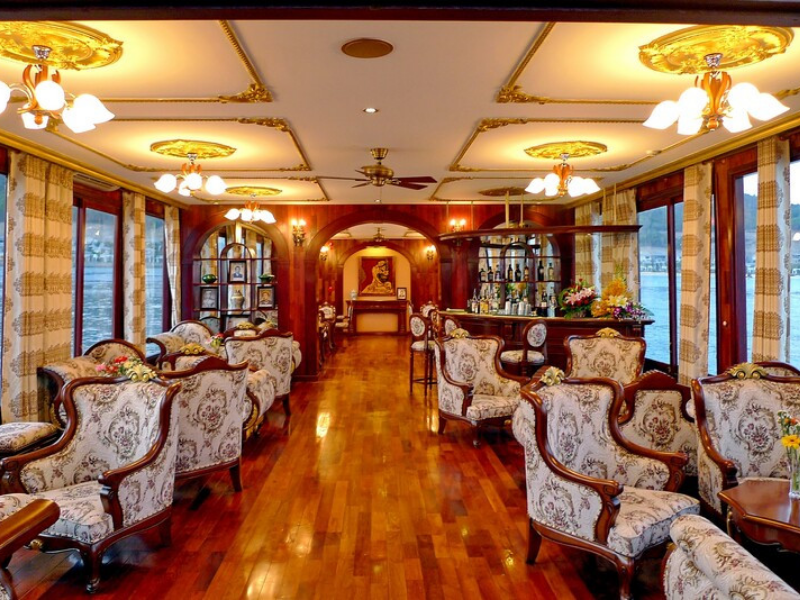 Tour Du Thuyền Emperor Cruises 5 Sao Nha Trang