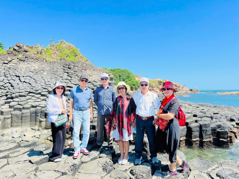 Tour Gành Đá Đĩa - Nhà Thờ Mằng Lăng - Đầm Ô Loan 1 Ngày