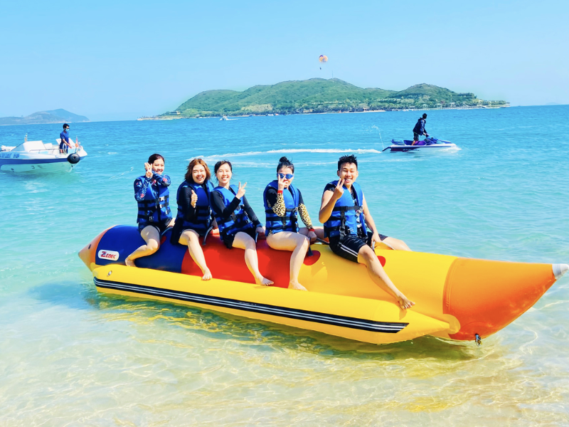 Tour 3 Đảo kết hợp Dù Lượn & Moto Nước 1 Ngày Từ Nha Trang