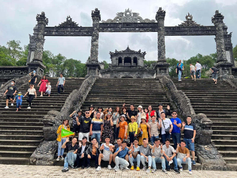 Tour Hội An - Huế 1 ngày (thường tham quan Đại Nội, Chùa Thiên Mụ, hoặc Lăng tẩm)