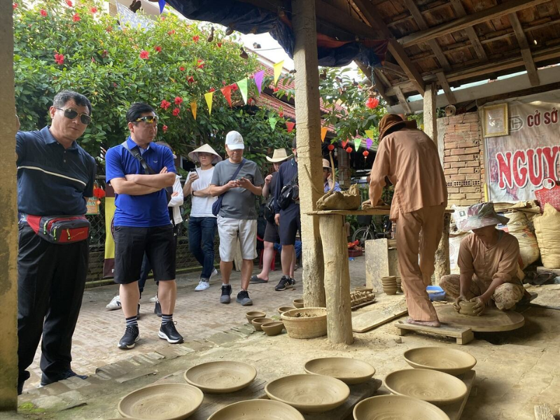 Tour Hội An - Làng nghề truyền thống 1 ngày (như Làng gốm Thanh Hà, Làng rau Trà Quế, Làng mộc Kim Bồng)