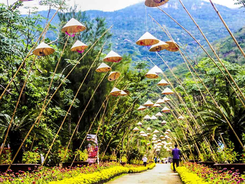 Tour Đảo Khỉ & Suối Hoa Lan 1 Ngày Từ Nha Trang