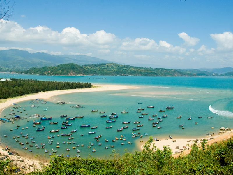 Tour Đảo Nhất Tự Sơn - Vịnh Xuân Đài 1 Ngày