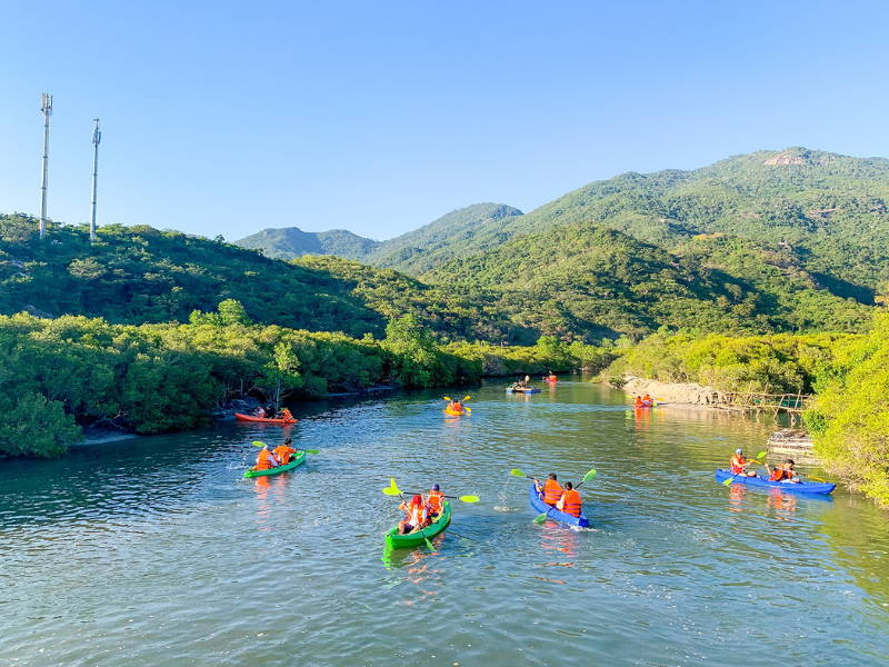Tour Dốc Lết - Biển Thiên Đường 1 Ngày Từ Nha Trang