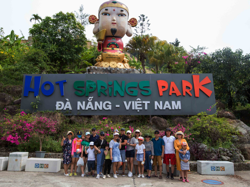 Tour Hội An - Núi Thần Tài 1 ngày (tắm bùn khoáng nóng, vui chơi công viên nước)