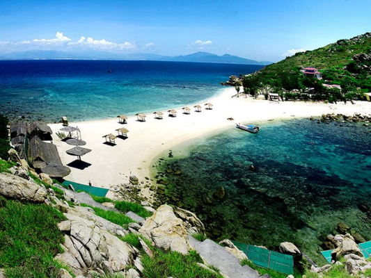 Tour Hòn Nội - Đảo Yến 1 Ngày Từ Nha Trang