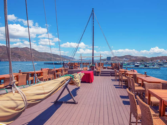 Tour Du Thuyền Emperor Cruises 5 Sao Nha Trang