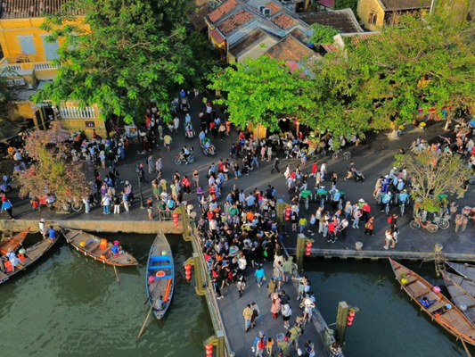Tour Hội An - Làng chài/Tự do làm gốm, vẽ đèn lồng 1 ngày (khám phá các hoạt động thủ công truyền thống)