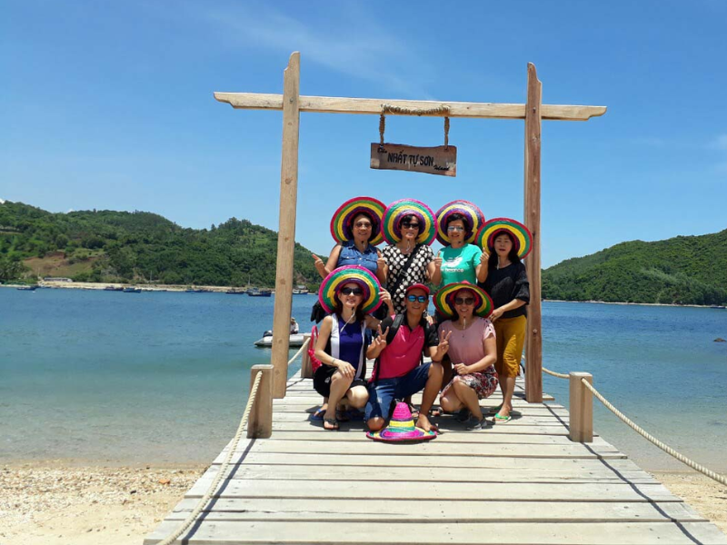 Tour Khám Phá Vịnh Xuân Đài 1 Ngày