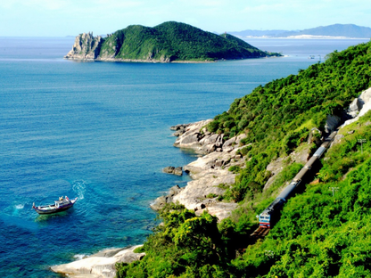 Tour Thác Vực Hòm - Đập Đồng Cam 1 Ngày