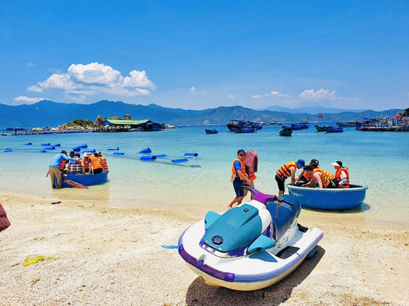 Tour Bình Ba - Đảo Tôm Hùm 1 Ngày Từ Nha Trang