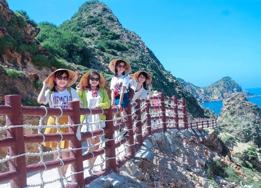 Tour Hòn Khô - Eo Gió 1 Ngày