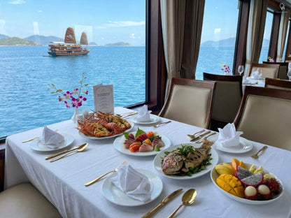 Tour Trải Nghiệm Du Thuyển Tại Nha Trang